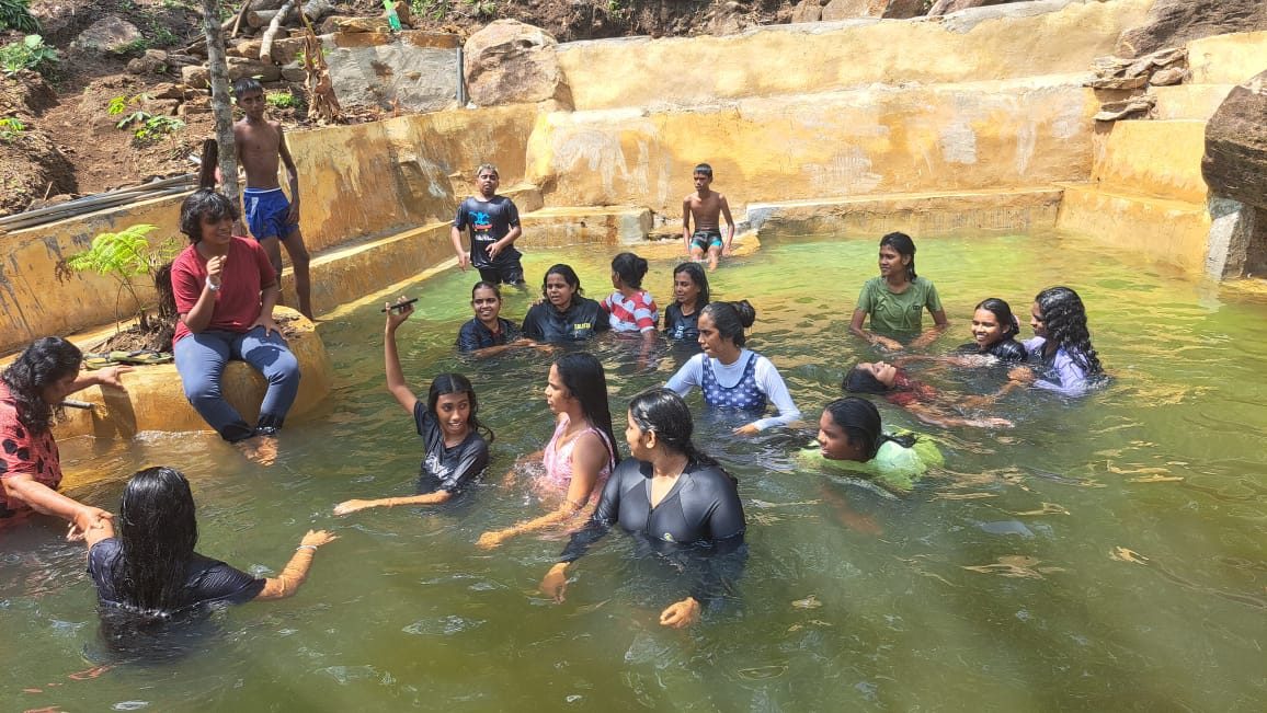 Ran Pokuna pool